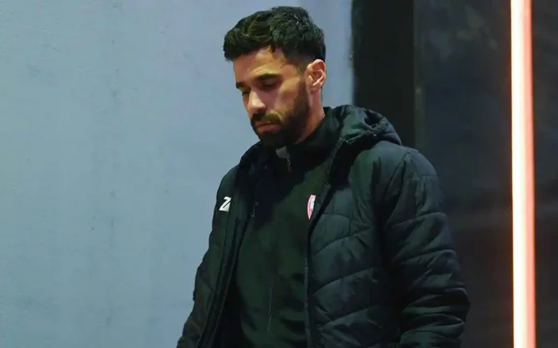 توتر داخلي.. عبدالله السعيد يهدد جون إدوارد في الزمالك